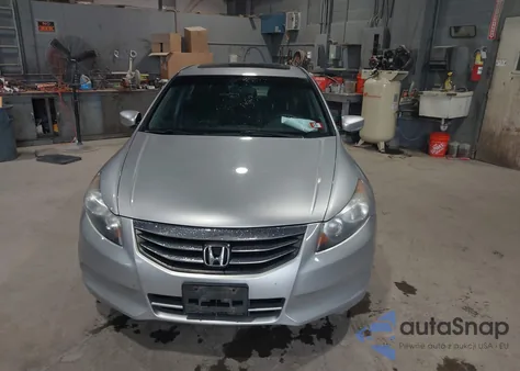 2011 Honda Accord 2.4 Ex z USA, uszkodzony, nr VIN 1HGCP2E7XBA157608